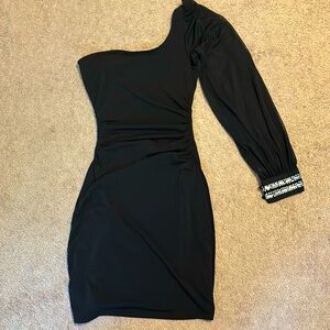 Women’s one shoulder long sleeve sexy dress